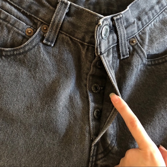 22”/23” Dark Grey High Waisted Levi’s 501 Jeans - Picture 4 of 4